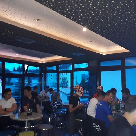 Gradska Kavana Guest House クープレス エクステリア 写真