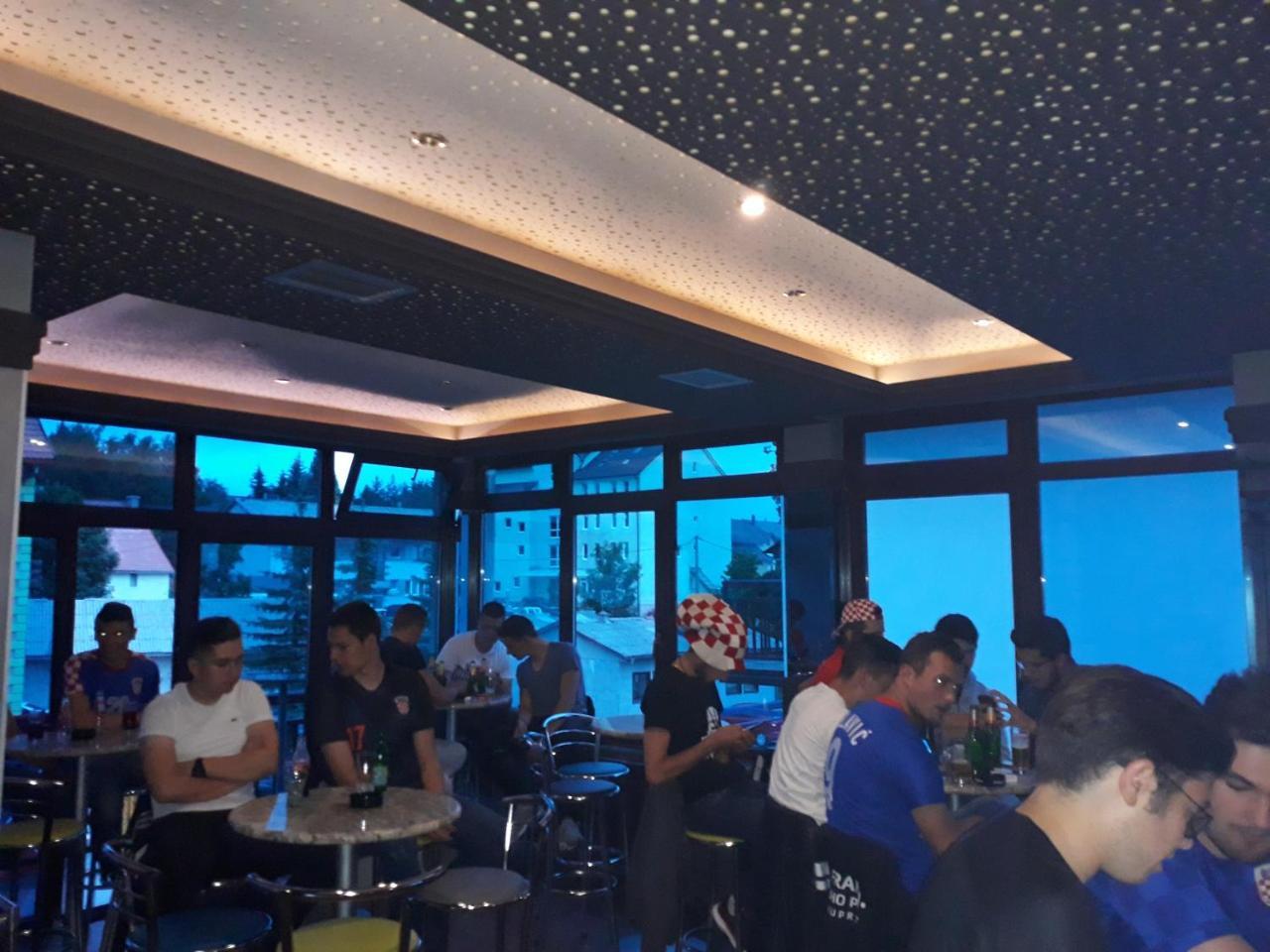 Gradska Kavana Guest House クープレス エクステリア 写真